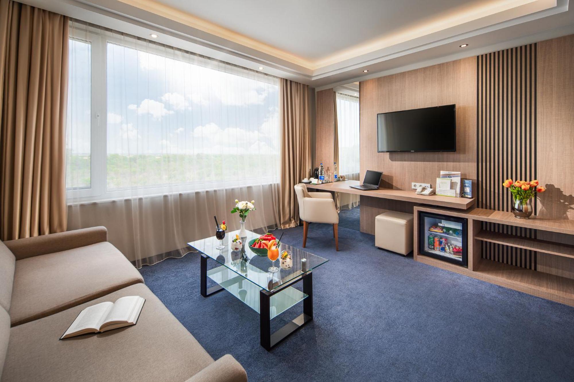 Landmark Creek Hotel And Wellness プロヴディフ エクステリア 写真